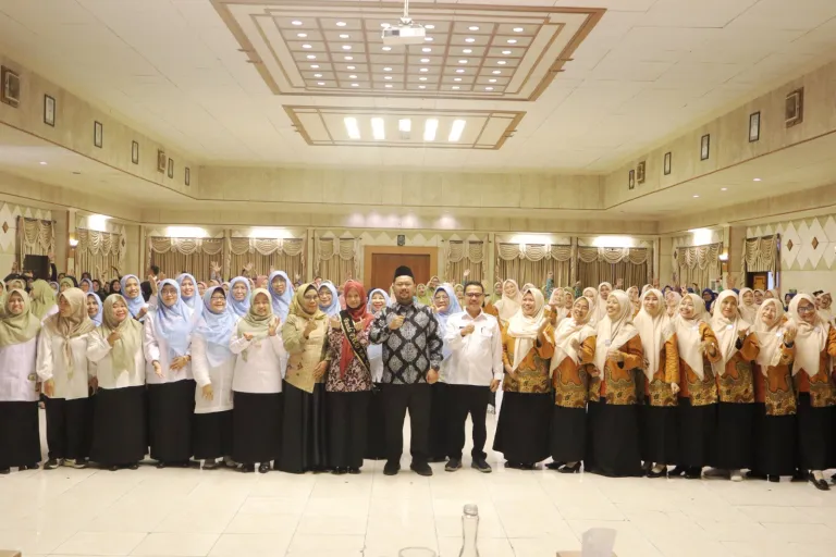 Kukuhkan Pokja Bunda PAUD Kabupaten Gresik Periode 2025–2029, Bupati Yani Tekankan Peran Keluarga dalam Pembentukan Karakter Anak