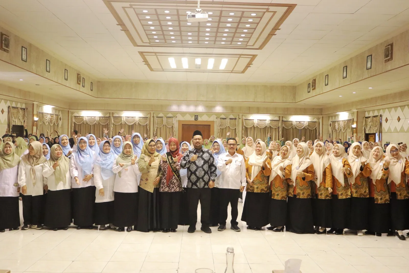 Kukuhkan Pokja Bunda PAUD Kabupaten Gresik Periode 2025–2029, Bupati Yani Tekankan Peran Keluarga dalam Pembentukan Karakter Anak