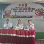 Kasat Narkoba Polres Ketapang Bersama Kapolsek Delta Pawan Laksanakan Penyuluhan Kampung Bersinar dan Sosialisasi Bahaya Narkoba di Desa Kalinilam