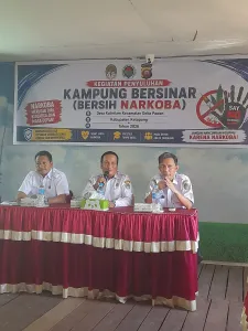Kasat Narkoba Polres Ketapang Bersama Kapolsek Delta Pawan Laksanakan Penyuluhan Kampung Bersinar dan Sosialisasi Bahaya Narkoba di Desa Kalinilam