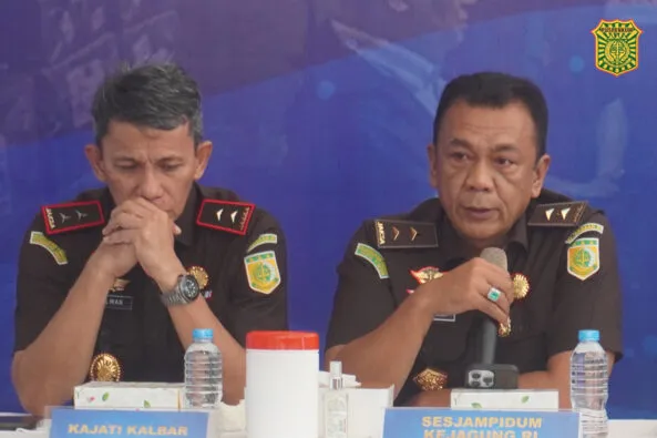 Keamanan Pangan Tak Bisa Ditawar: Sesjampidum Hadiri Pemusnahan Hortikultura Ilegal di Kalbar