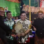 Ratusan Warga Jawa Se-Kalbar Padati Pagelaran Wayang Kulit HUT ke-17 Giri Mulyo Wonogiri