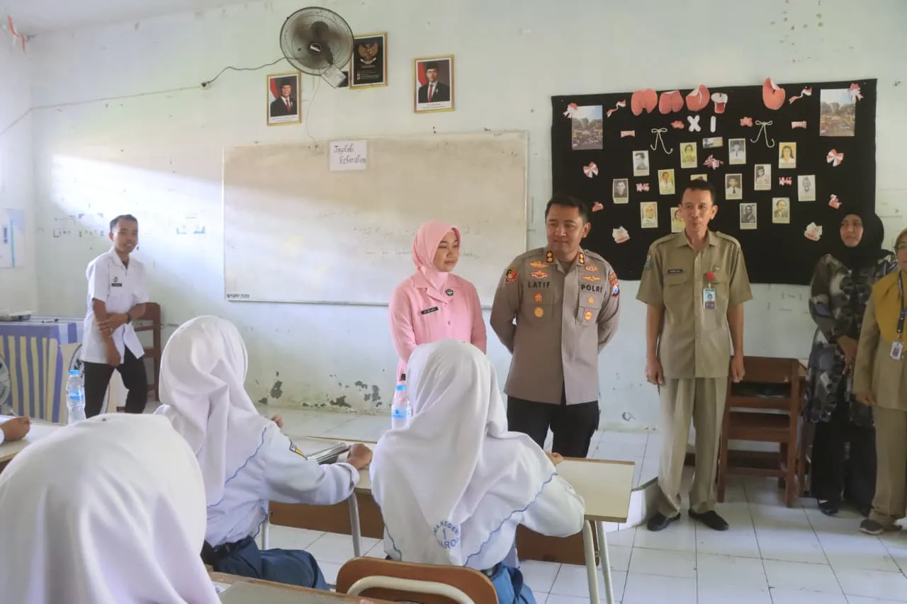 SPPG Polres Probolinggo di Maron Distribusikan 2.441 Penerima Manfaat MBG