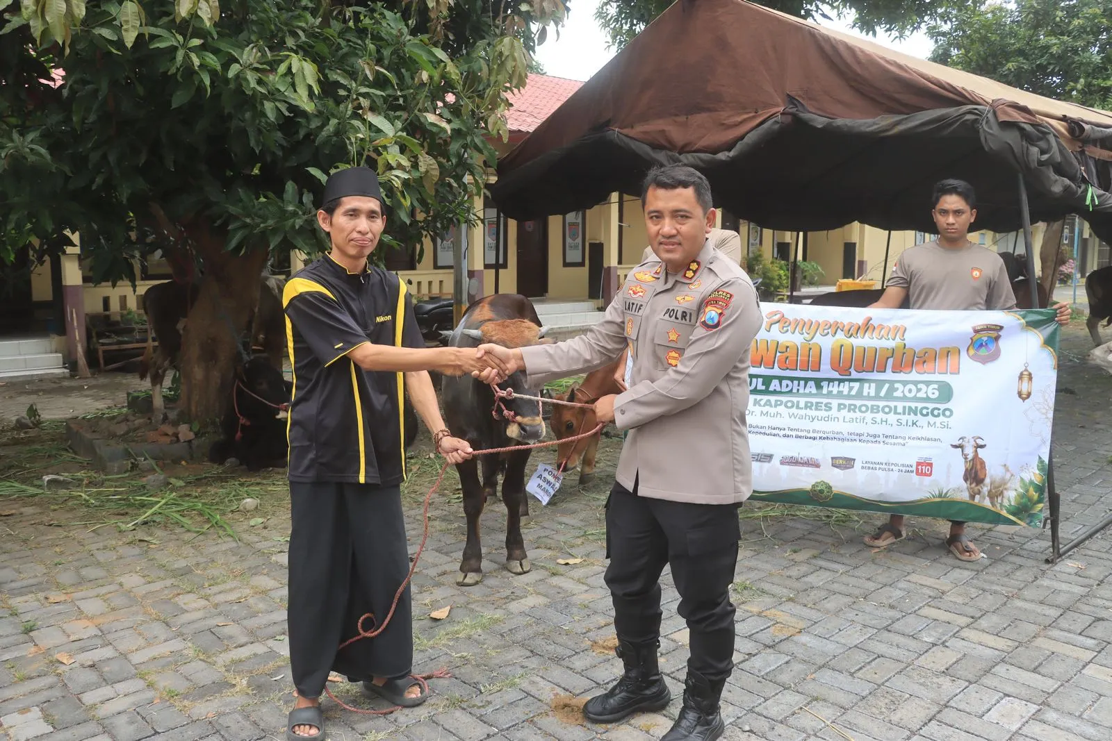 Idul Adha 1447 H, Polres Probolinggo Satukan Kebersamaan Lewat Sholat Ied dan Qurban