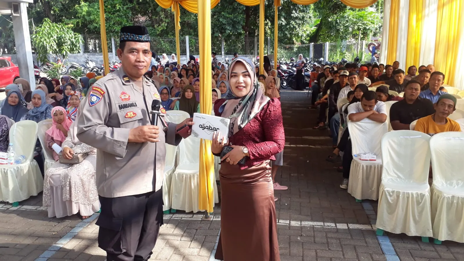 Polres Pasuruan Perkuat Sinergi dengan Wali Murid Melalui Program Cooling System di MTs Ma’arif Sukorejo.
