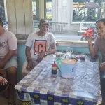 Dekat Dengan Warganya, Bhabinkamtibmas Polsek Muara Pawan Duduk Bersama Sampaikan Pesan Kamtibmas Kepada Warganya