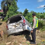 Tabrakan Beruntun 5 Kendaraan di Trans Kalimantan: Truk Seruduk Minibus Hingga Hantam Rumah Warga