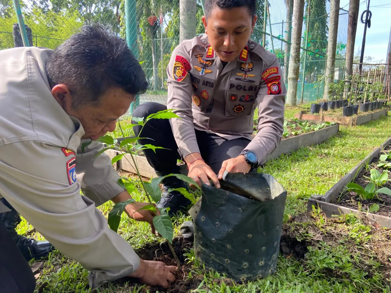 Polresta Pontianak Gelar Gerakan Indonesia Asri dalam Rangka Hari Bhayangkara ke-80 Tahun 2026
