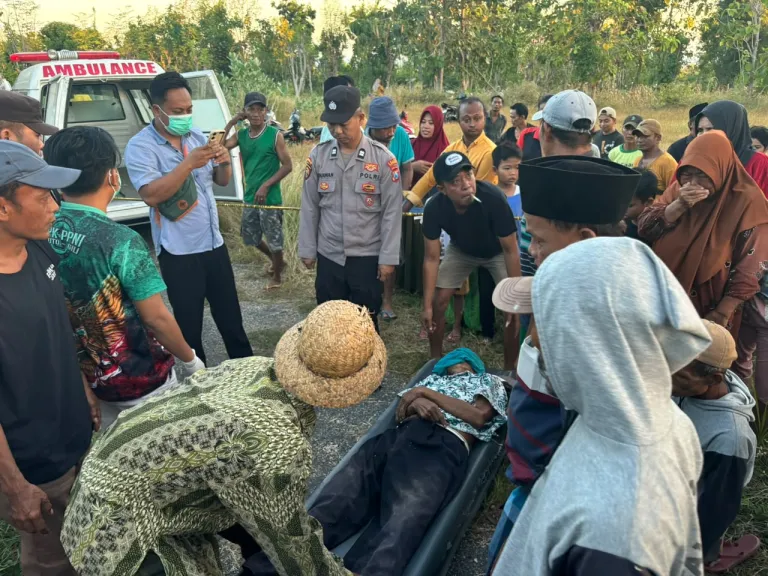 Warga Lobuk Ditemukan Meninggal Dunia Di Jalan Desa, Polsek Bluto  Lakukan Olah TKP Dan Penyelidikan