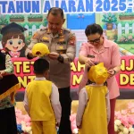 Kapolres Ketapang Bersama Ketua Bhayangkari Cabang Ketapang Hadiri Pelepasan Siswa TK Kemala Bhayangkari 10 Ketapang Tahun Ajaran 2025–2026