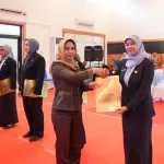 Lantik 6 Kepala Puskesmas, Ning Ita Tekankan Mutu Layanan Tak Boleh Turun Meski Fiskal Terbatas
