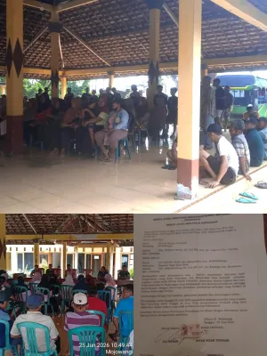 Warga Desa Karanglo Geruduk Balai Desa Mojowangi, Tuntut Penutupan Pabrik Pengolahan Limbah Telur
