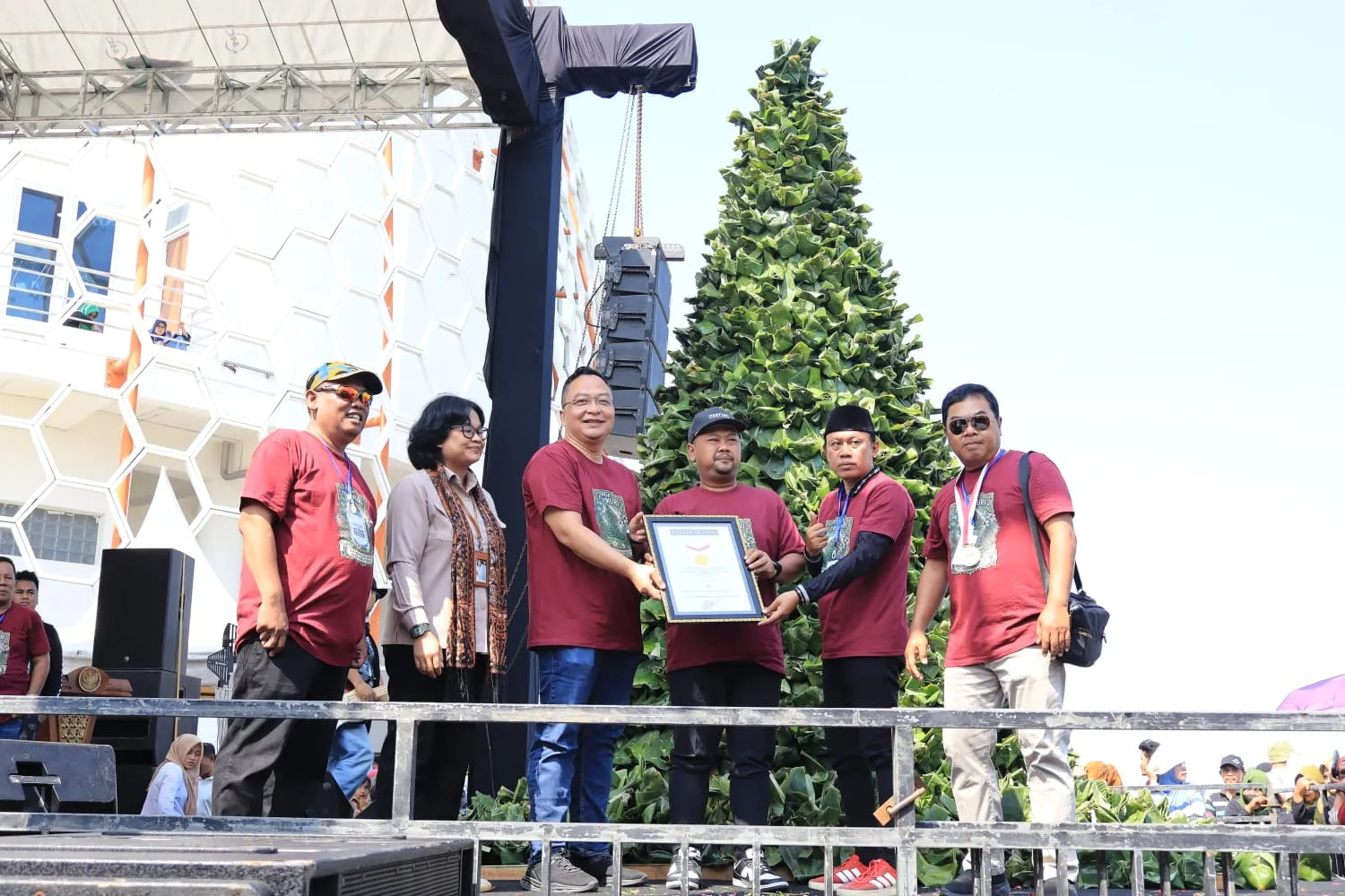 Bupati Gresik Sebut Rekor Dunia MURI Festival Nasi Krawu Perkuat Identitas Budaya Gresik
