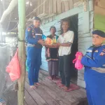 Dalam Rangka Menyambut HUT Bhayangkara Ke-80, Sat Polairud Polres Ketapang Gelar Bakti Sosial untuk Masyarakat Nelayan Pesisir Desa Sukabangun