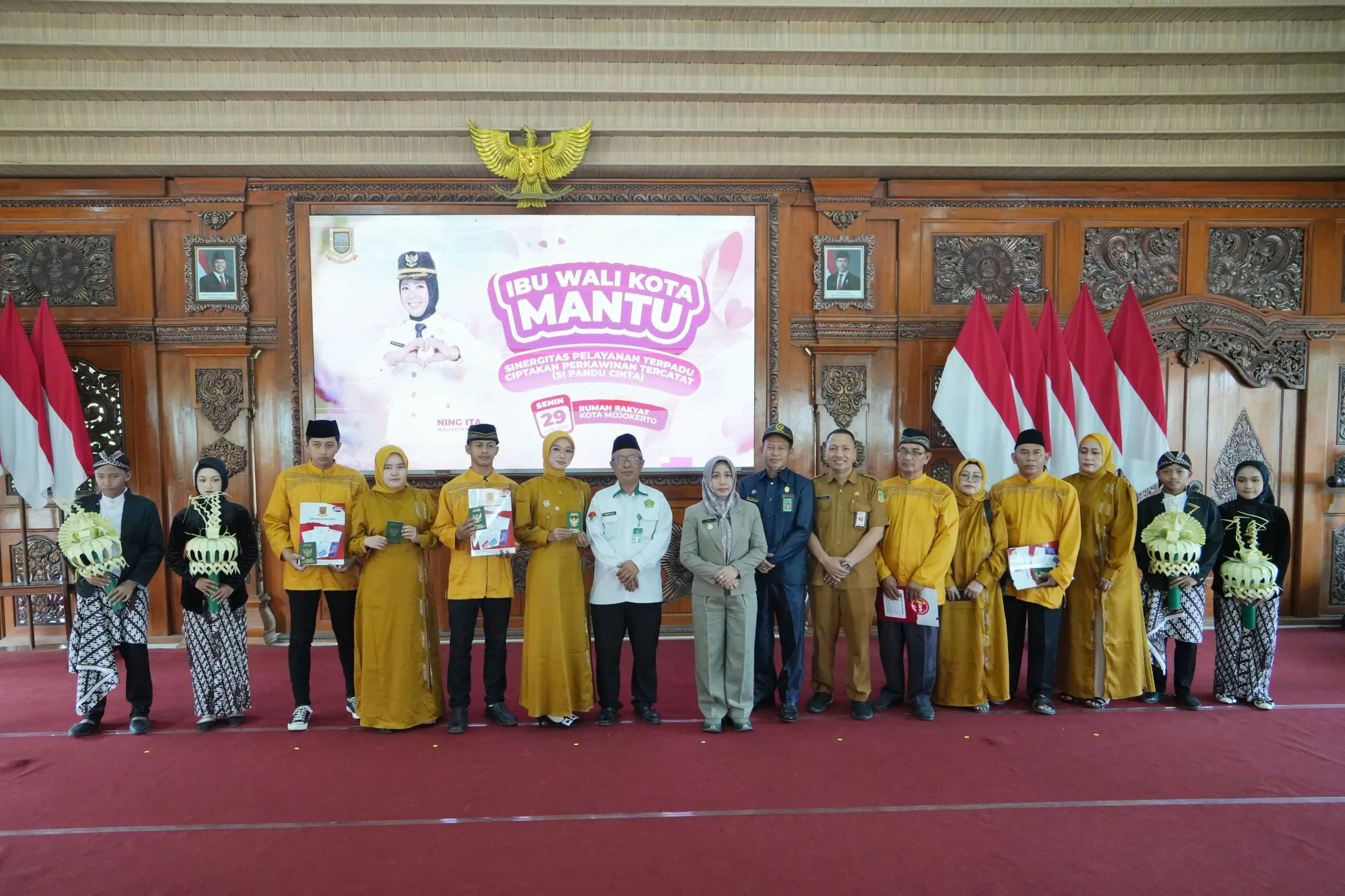 Empat Pasangan Kawin Siri di Kota Mojokerto Resmi Miliki Akta Nikah Lewat Si Pandu Cinta