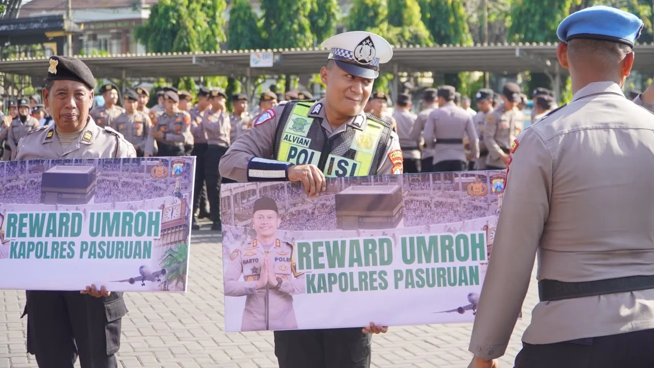 Kapolres Pasuruan Apresiasi Anggota Teladan dengan Hadiah Umroh ke Tanah Suci