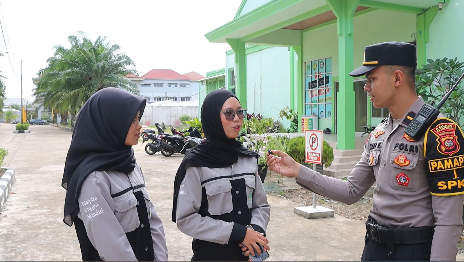 Pamapta Polres Ketapang Sambangi Mahasiswa dan Pelajar, Sosialisasikan Layanan Call Center 110