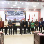Bupati Samosir Bersama DPRD Tetapkan Perda Pertanggungjawaban Pelaksanaan APBD TA 2025 dan Perda Tentang Pengelolaan Sampah
