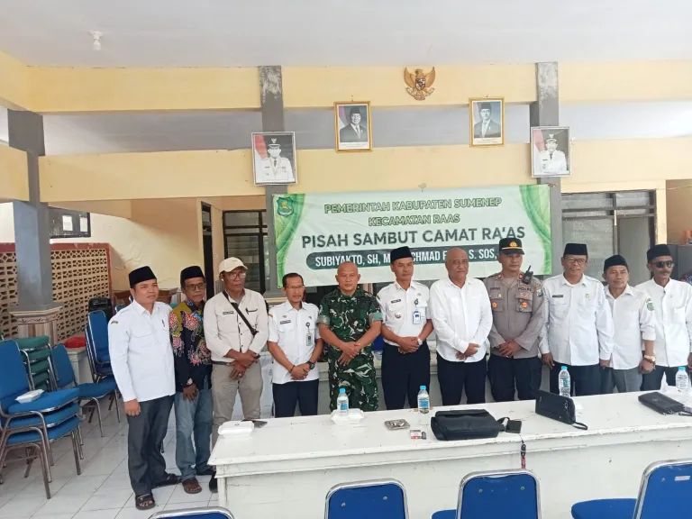 Momen Pisah Sambut Camat Raas Dari Subiyakto SH.MH Pada Achmad Fikri,S.SOS,MM.