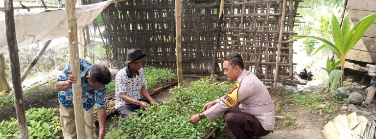 Bhabinkamtibmas Polsek Menggala Gerak Cepat, Sambang Petani Dorong Warga Manfaatkan Lahan Pekarangan Demj Ketahanan Pangan Kab.Tupang Bawang