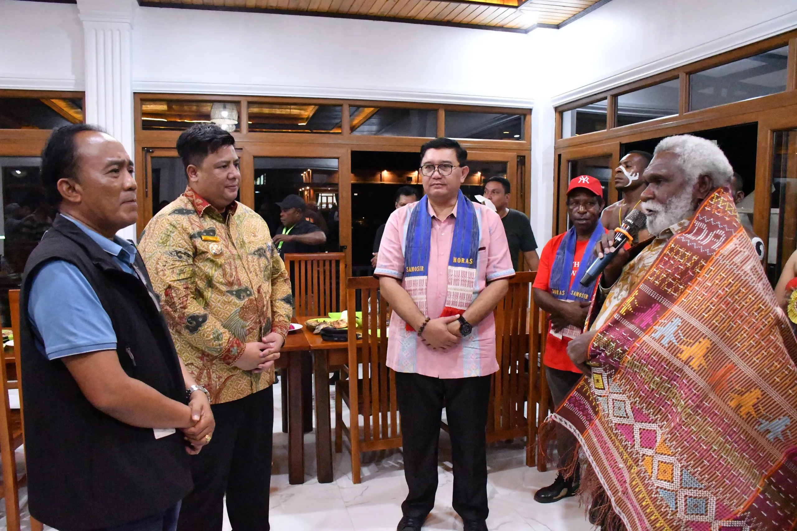 Bupati Samosir Jamu Wagub Papua Selatan, Rajut Kolaborasi Budaya dari Samosir untuk Indonesia