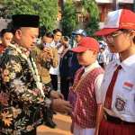 Buka MPLS Ramah Anak, Bupati Gresik Jadikan UPT SMPN 1 Pelopor Sekolah Moderasi Beragama