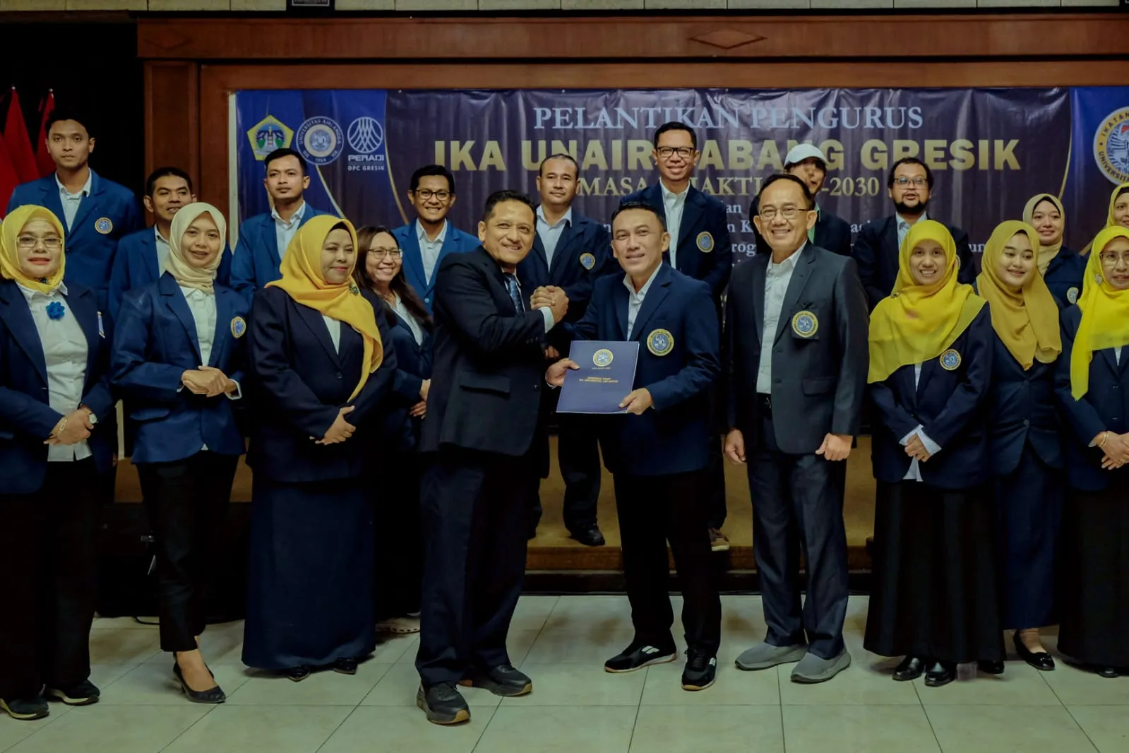 Pengurus IKA Unair Masa Bhakti 2025–2030 Dilantik, Pemkab Gresik Harapkan Inovasi dan Kolaborasi Berkelanjutan