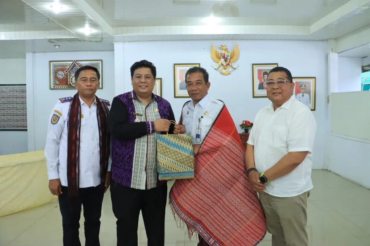 Pemkab Samosir Terima Hibah Tiga Dermaga dari Kementerian Perhubungan