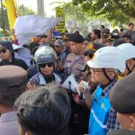 Kawal Demo Pemadaman Listrik PLN Kalbar, Polres Kubu Raya Kedepankan Pendekatan Humanis