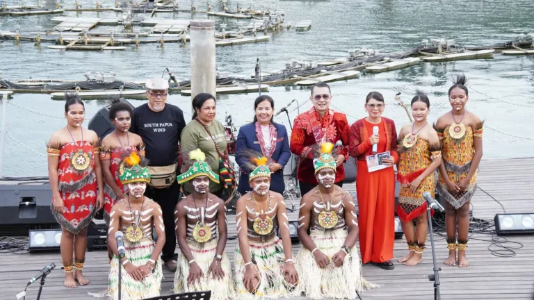 Komunitas Seni Budaya Nasional Papua Selatan Tampil di Samosir, Ribuan Penonton Terpukau, Jadi Simbol Kolaborasi dari Timur ke Barat Indonesia