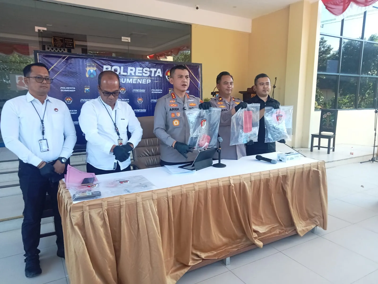 Konferensi Pers Satresnarkoba Polresta Sumenep Berhasil Ungkap Kasus Sabu dan Tujuh Tersangka di amankan.