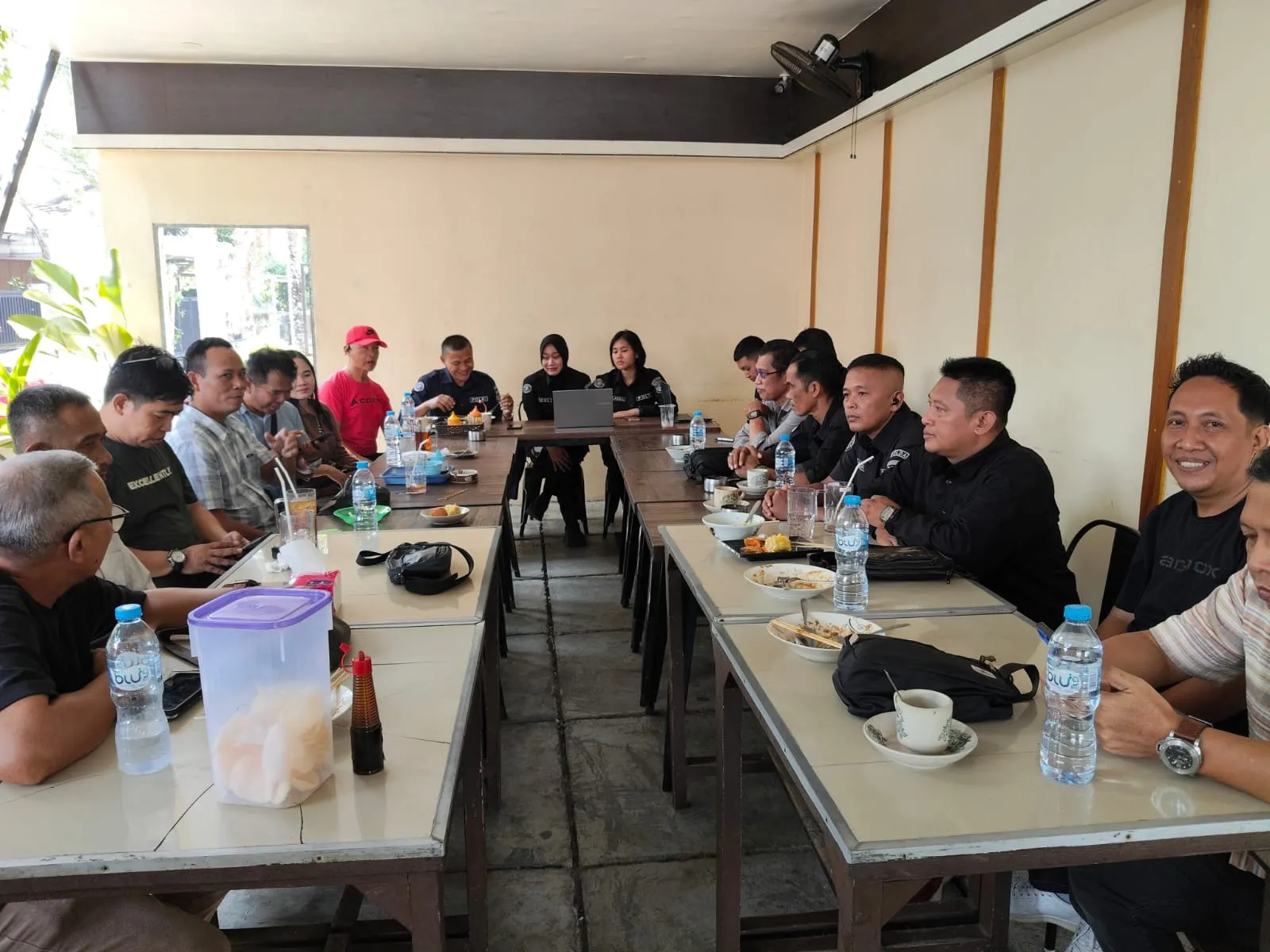 Jalin Silaturahmi, Bidhumas Polda Kalbar Gelar Ngopi Bareng Bersama Awak Media Online*M