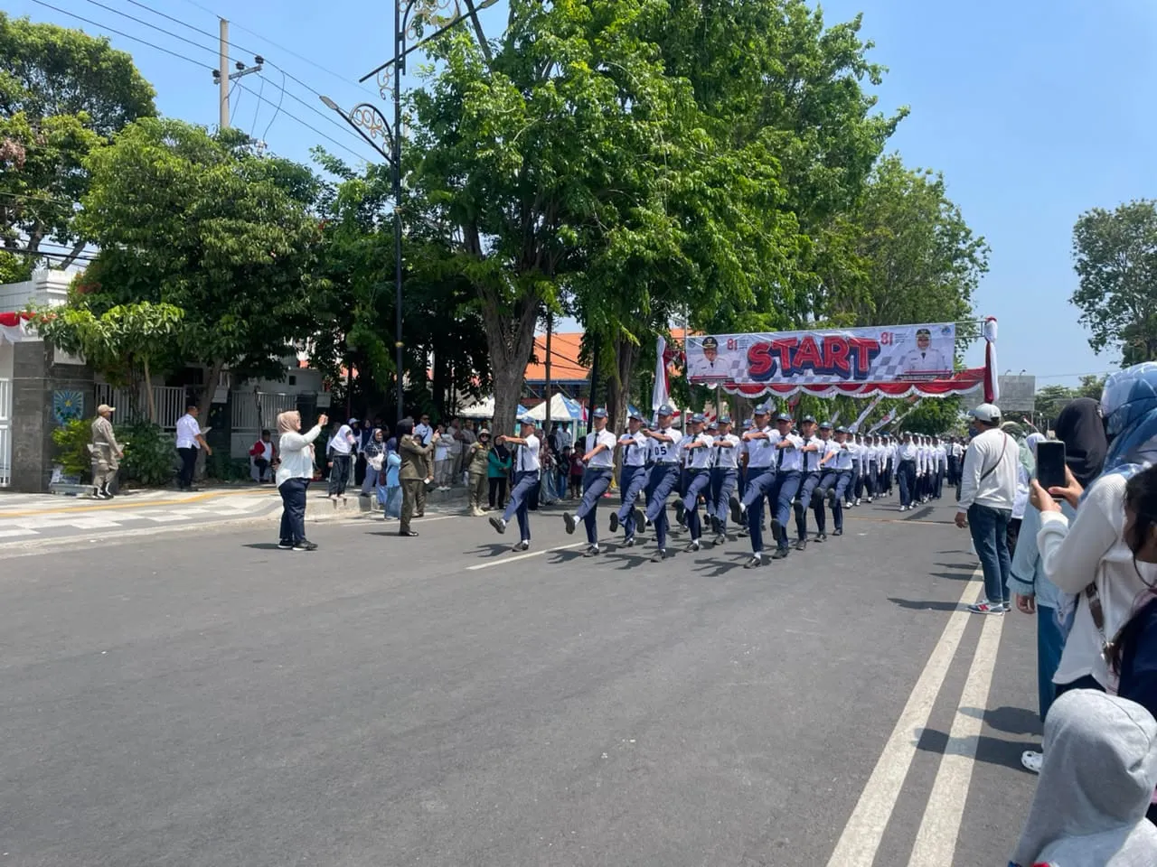 MTs Negeri Kota Probolinggo Berprestasi di Lomba Gerak Jalan 2026 Dengan Sandingkan Dua Gelar Juara