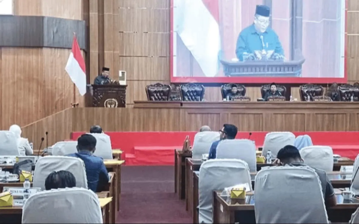 Paripurna DPRD Musi Rawas Dengarkan Tanggapan Bupati Terhadap 9 Raperda