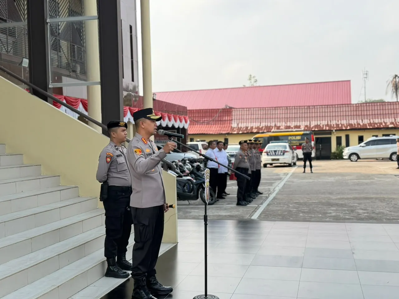 Apel Jam Pimpinan, Kapolresta Pontianak Sampaikan Commander Wish Kapolda Kalbar “PRESISI NOW