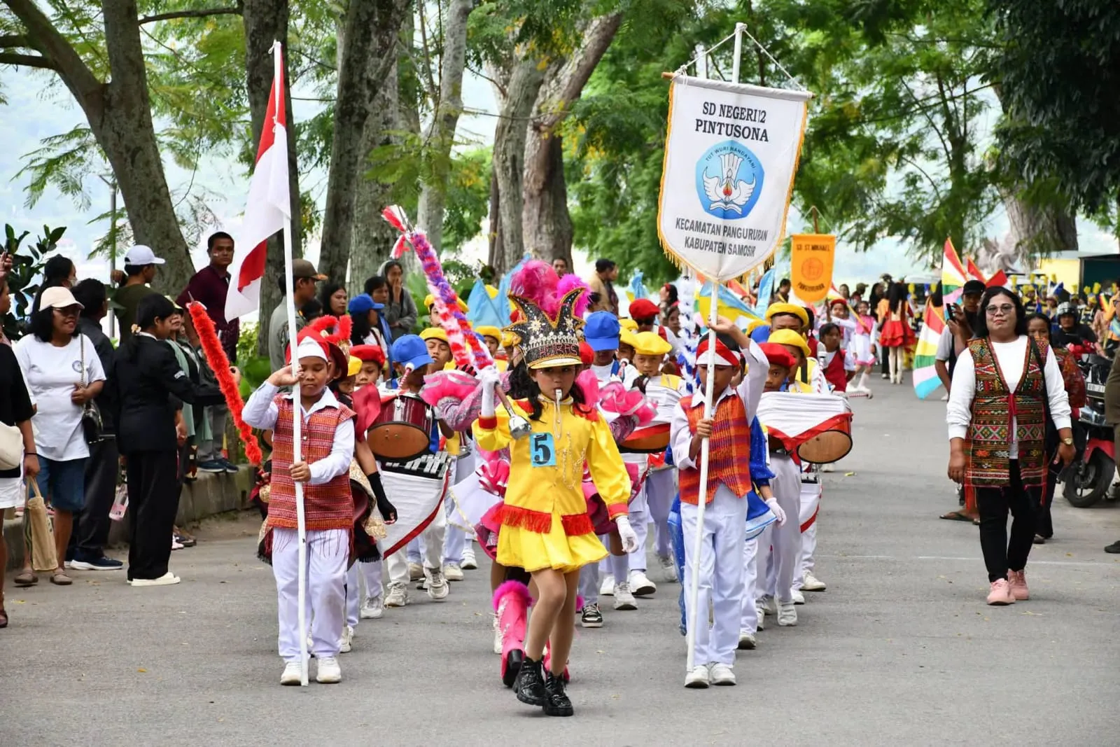 Gerak Jalan dan Marching Band Menghiasi Perayaan HUT RI ke-81