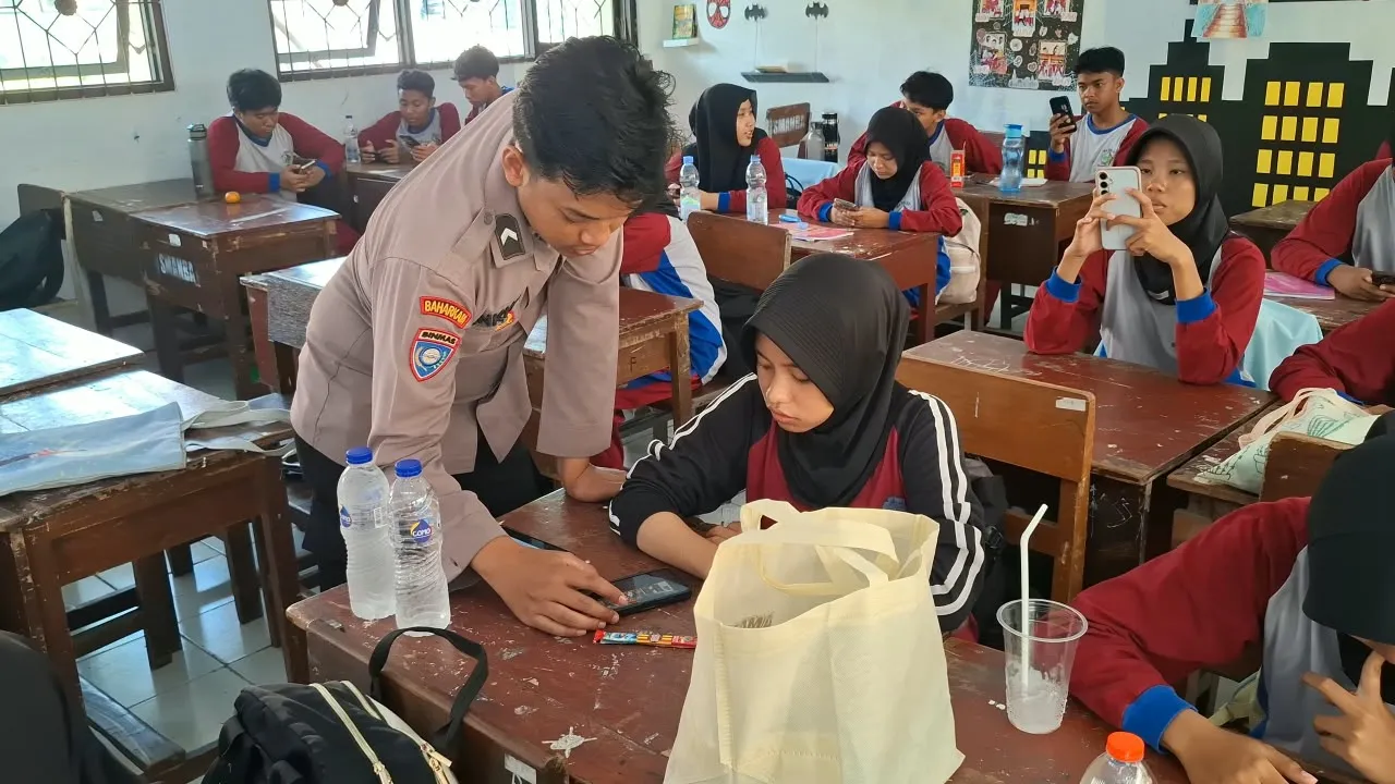 Polres Pasuruan Bekali Pelajar Literasi AI, Dorong Penggunaan Teknologi Secara Bijak