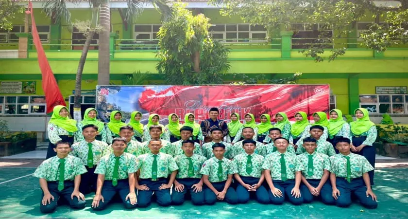 Meriahkan HUT ke 81 Kemerdekaan RI, MTs Negeri Kota Probolinggo Kirim Dua Tim di Ajang Lomba Gerak Jalan