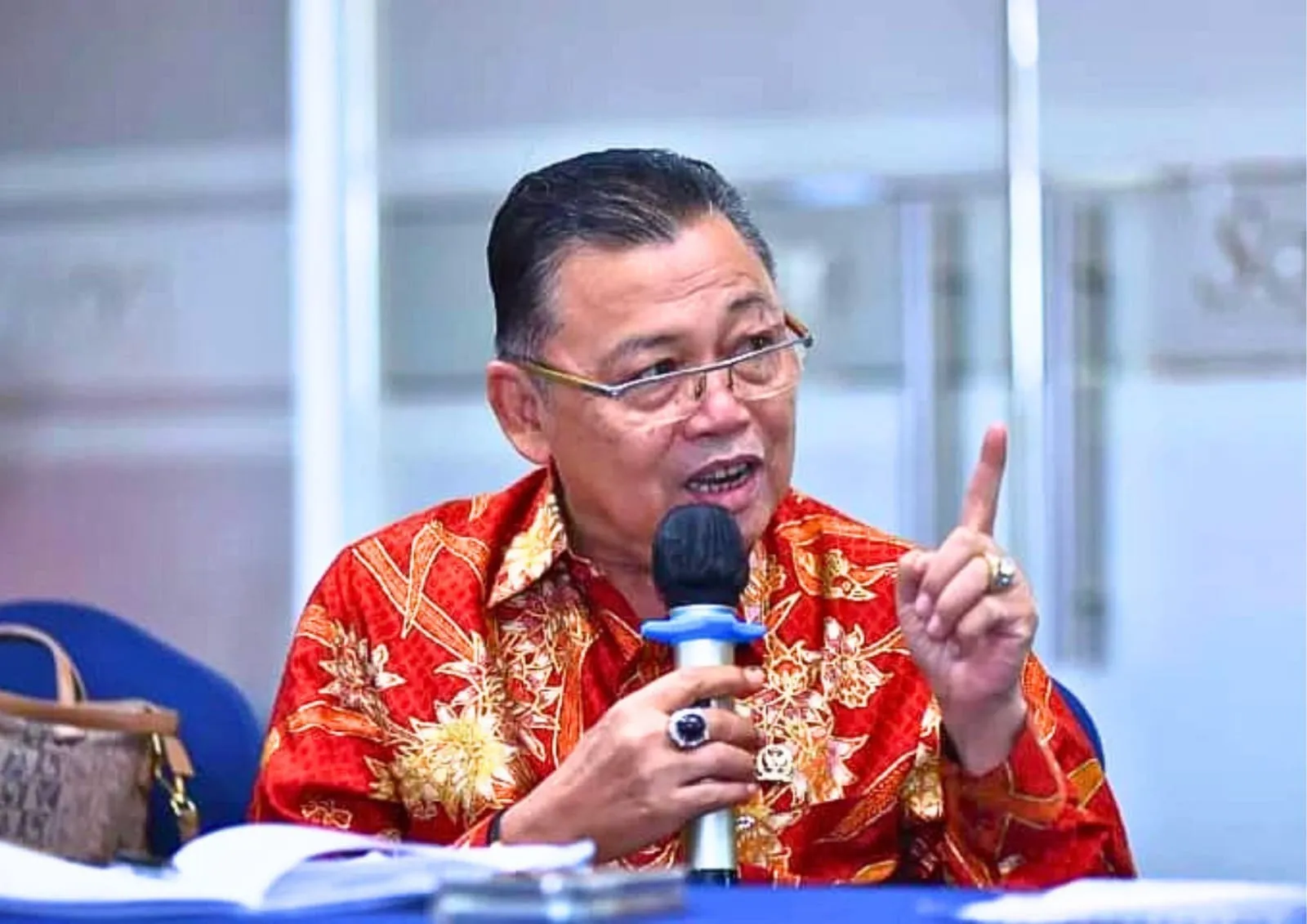 Cornelis: Identitas Dayak Tetap Dijaga, Merah Putih Harus Jadi Simbol Persatuan
