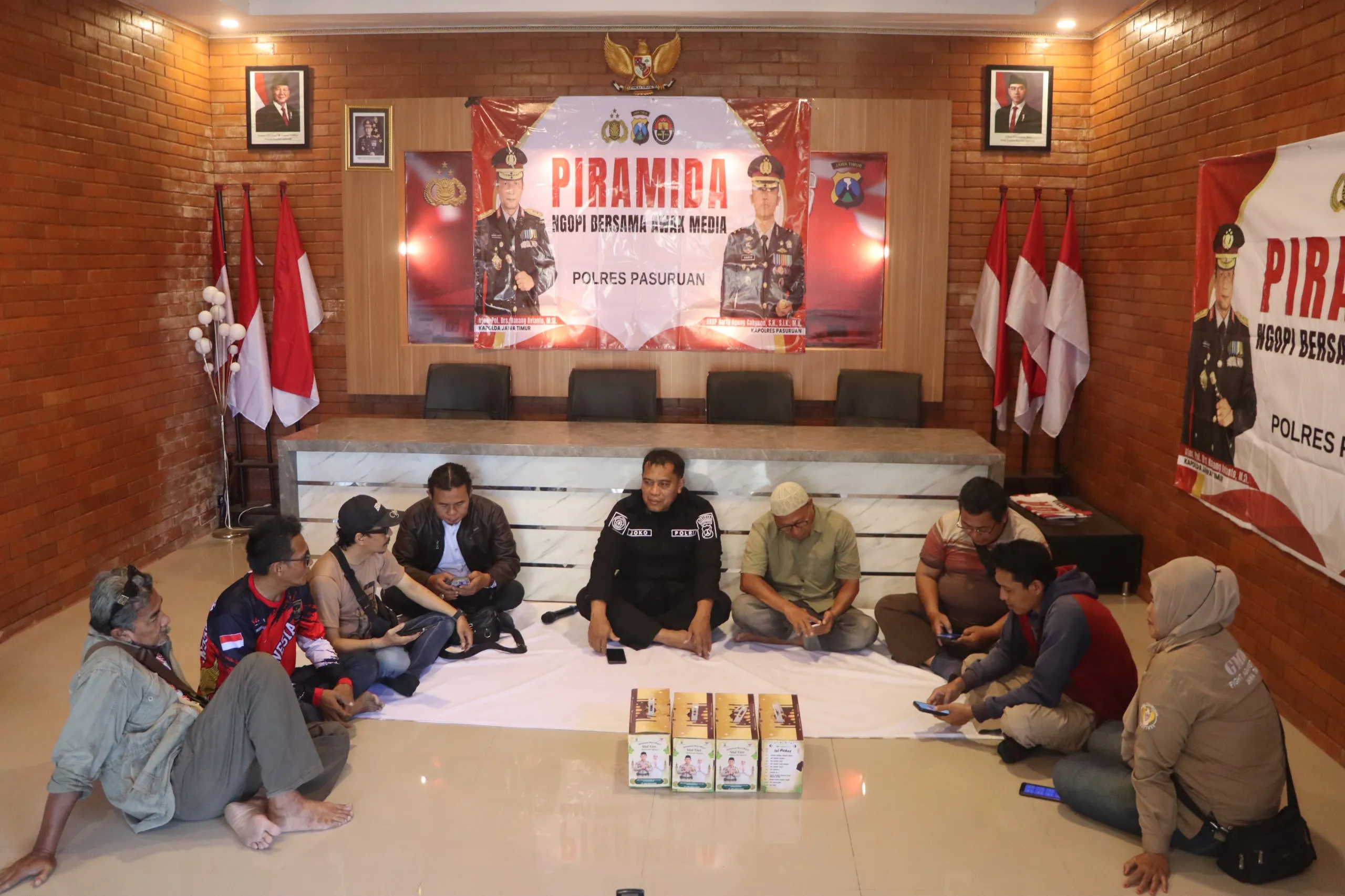 Ngopi Bareng Media, Polres Pasuruan Perkuat Komunikasi dan Keterbukaan Informasi