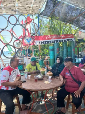 Panitia Komunitas Kum-Kum Surya Citra Bahari Gelar Penutupan Kegiatan HUT ke-81 RI, Dirangkai Jumat Berkah dan Maulid Nabi