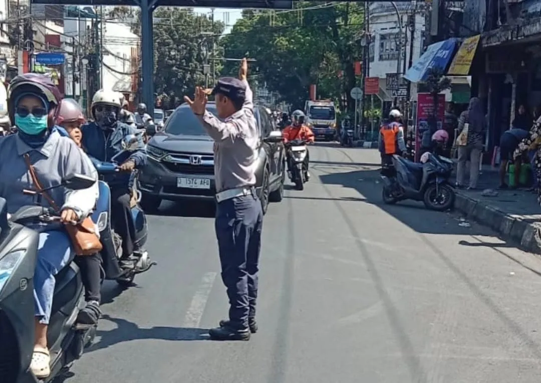 Sapu Bersih Parkir Liar, Dishub Cimahi Siapkan Sanksi Gembok hingga Derek