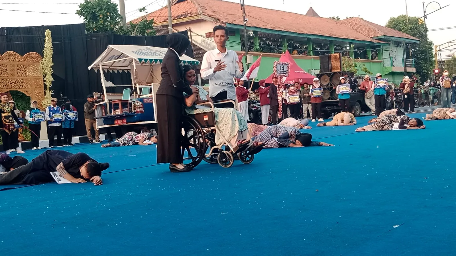 Dinsos PPA Tunjukkan Komitmen Bergerak, Berdaya dan Sejahterakan Warga dalam Pawai Budaya Hari Jadi Kota Probolinggo ke 667