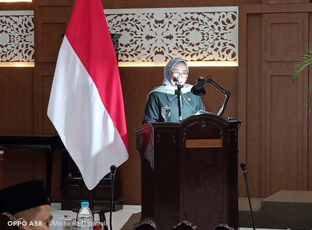 Wali Kota Aminuddin Sampaikan Jawaban Eksekutif dalam Rapat Paripurna DPRD