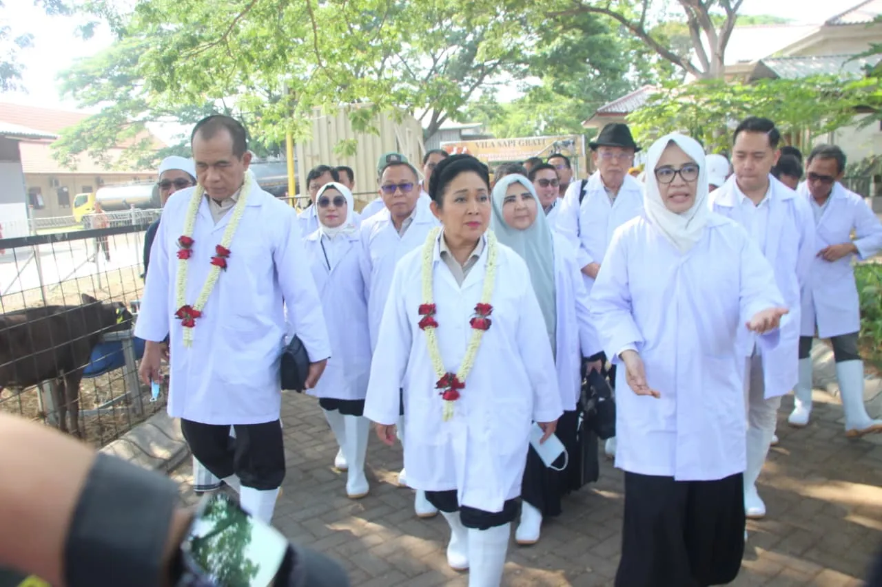 Kunjungan Ketua komisi IV DPR RI, Titik Soeharto ke KUTT Sukamakmur grati Pasuruan