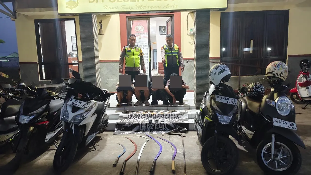Belum Beraksi, 4 Remaja Diduga Gangster Keburu Diciduk Warga Bojong, 6 Celurit Disita
