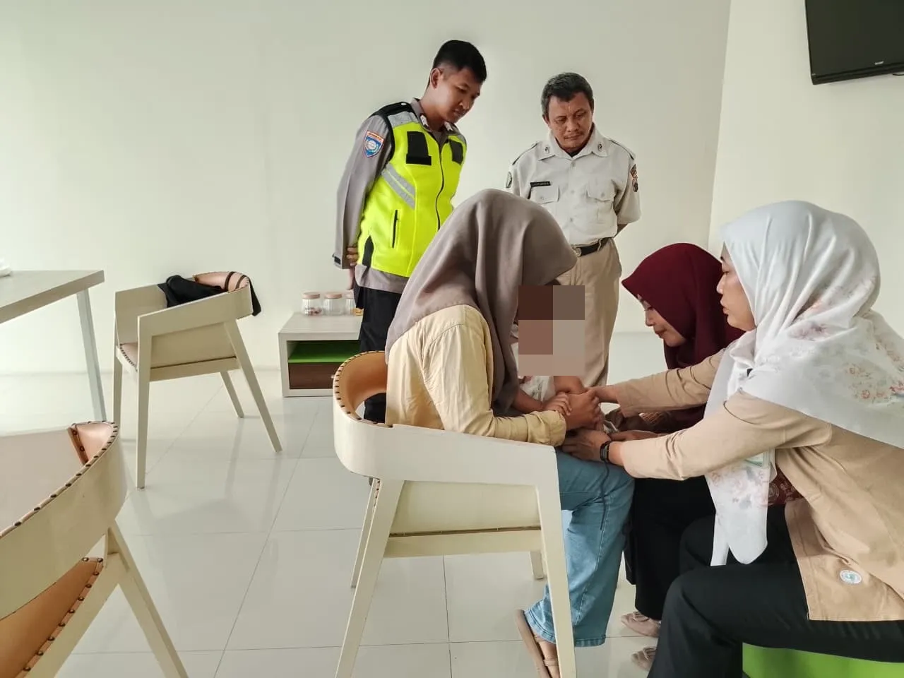 Langkah Kecil untuk Masa Depan Arabela, Polres Pekalongan R.I Dampingi Balita Kaki Bermasalah