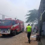 Detik-Detik TPS Terminal Doro Terbakar Dipicu Angin Kencang, Polisi dan Damkar Pekalongan Baku Cepat Padamkan Api