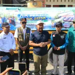 315 KK Desa Ganggang Dilanda Kekeringan, Bupati Gresik Turun Langsung Salurkan Bantuan Air Bersih