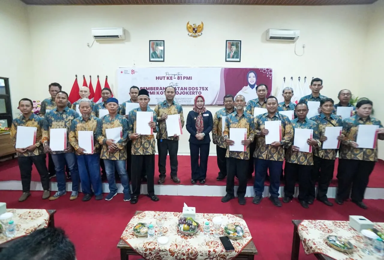 Peringatan HUT ke-81 PMI, Pemkot Mojokerto Apresiasi 23 Pendonor Darah Sukarela 75 Kali